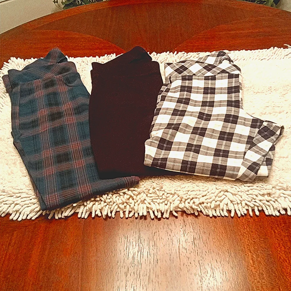 SOLD !!!!!!!!!!!!!!!!!!!! Torrid legging bundle - Picture 1 of 4